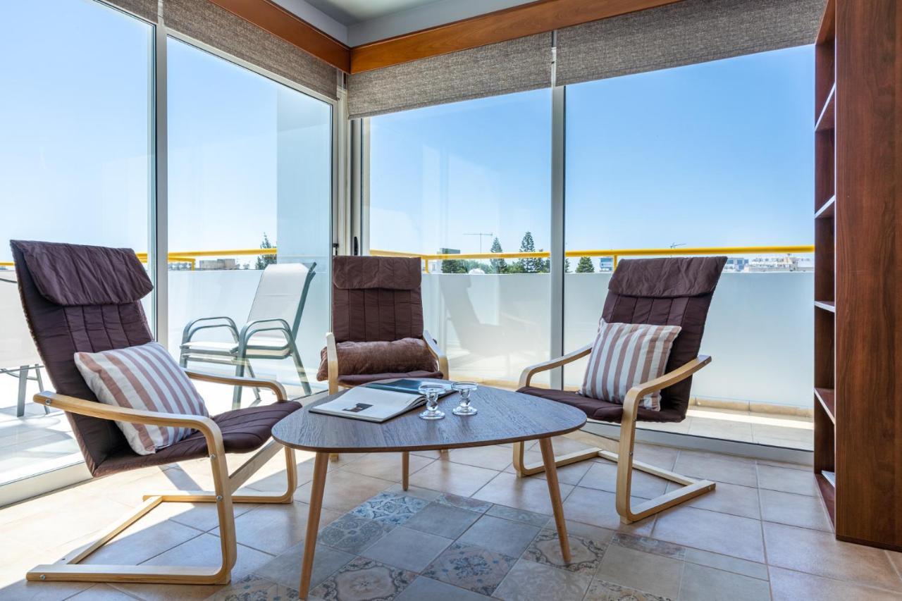 Melograno 3-br W/ Terrace In * לרנקה