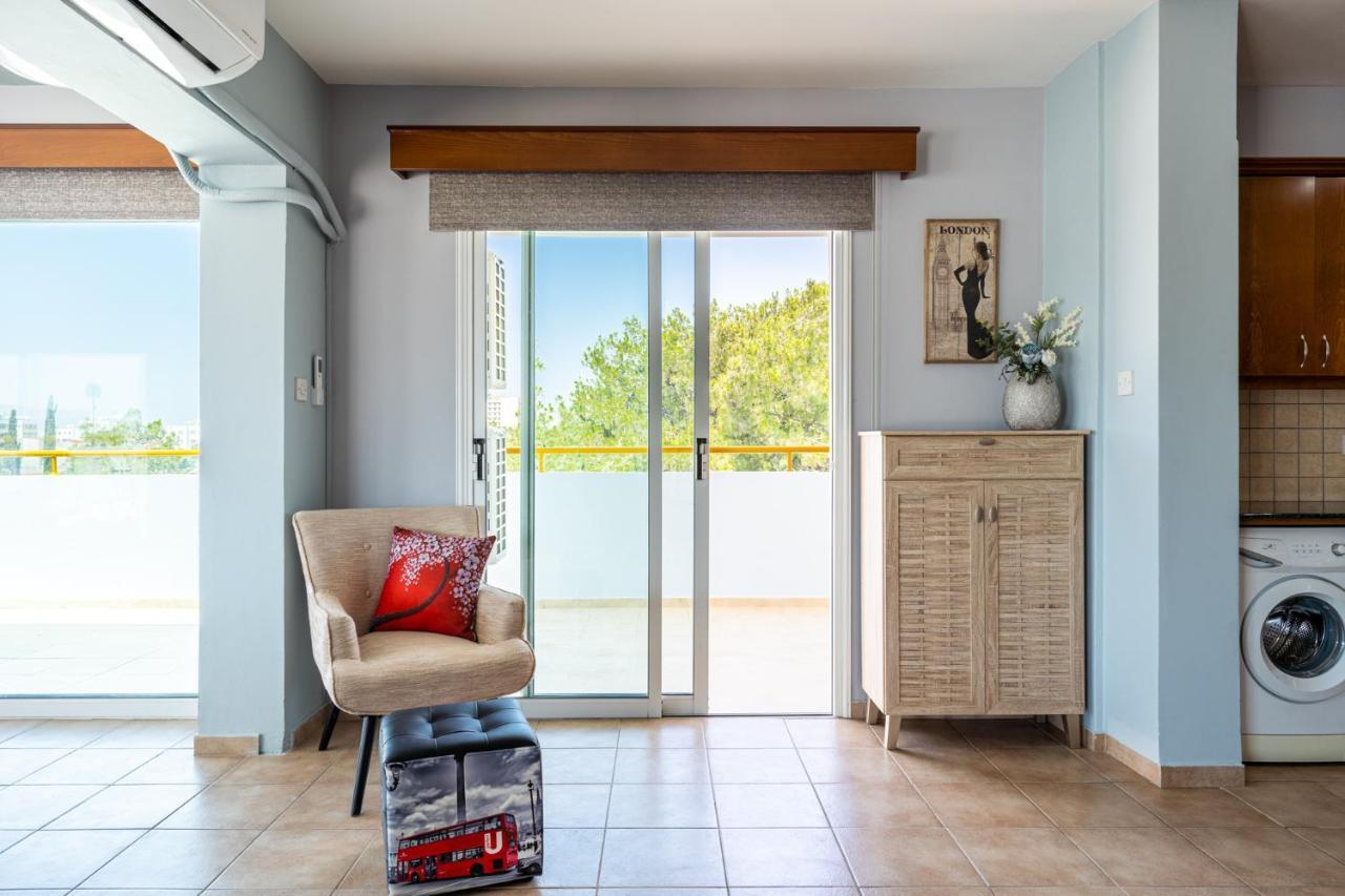 Melograno 3-br W/ Terrace In דירה *