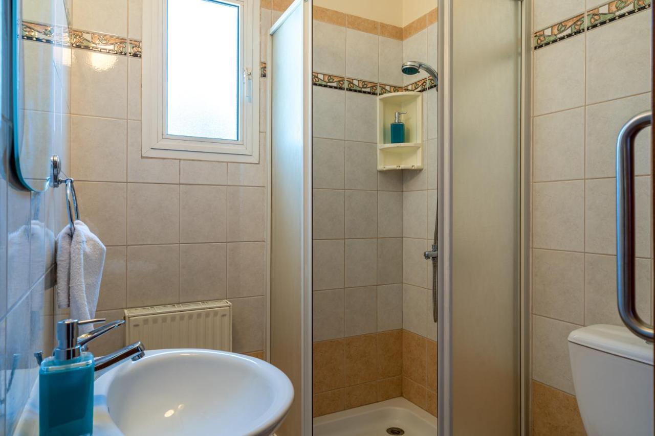 Melograno 3-br W/ Terrace In דירה לרנקה